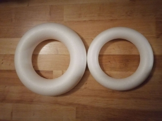 Polystyrénový veniec 27cm