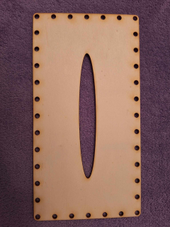 Preglejkové dno na opletanie na kapesníkovník s otvorom 3mm - 25x13cm