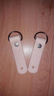 Kožený komponet na uchytenie uší na kabelky 8cm - prírodný