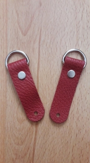 Kožený komponet na uchytenie uší na kabelky 8cm - červený