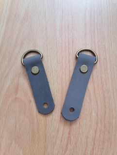 Kožený komponet na uchytenie uší na kabelky 8cm - šedý
