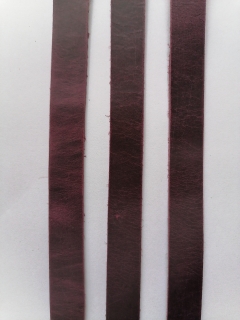 Kožený pás 2cm široký, dĺžka 25cm - vínový melír