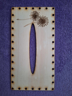 Kapesníkovník s otvorom č.4 - 25x13cm
