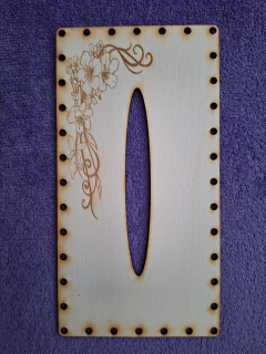 Kapesníkovník s otvorom č.6 - 25x13cm