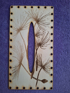 Kapesníkovník s otvorom č.9 - 25x13cm