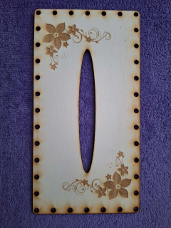 Kapesníkovník s otvorom č.10 - 25x13cm