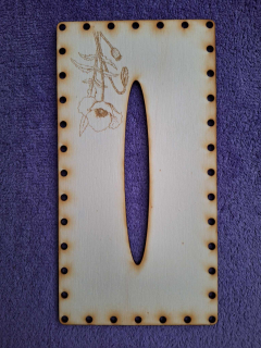 Kapesníkovník s otvorom č.12 - 25x13cm