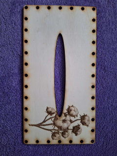 Kapesníkovník s otvorom č.14 - 25x13cm