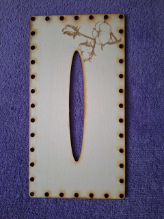 Kapesníkovník s otvorom č.32 - 25x13cm