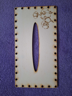 Kapesníkovník s otvorom č.37 - 25x13cm