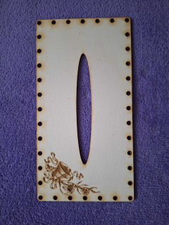 Kapesníkovník s otvorom č.41 - 25x13cm