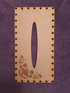 Kapesníkovník s otvorom č.47 - 25x13cm