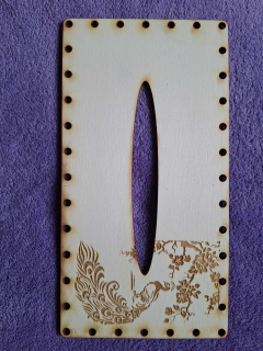 Kapesníkovník s otvorom č.48 - 25x13cm