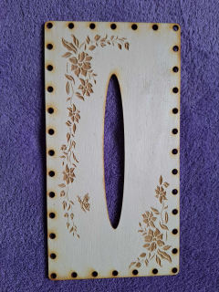 Kapesníkovník s otvorom č.49 - 25x13cm