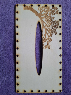 Kapesníkovník s otvorom č.52 - 25x13cm