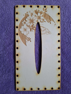 Kapesníkovník s otvorom č.53 - 25x13cm