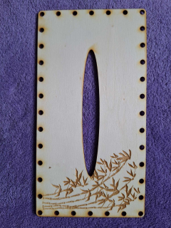 Kapesníkovník s otvorom č.56 - 25x13cm