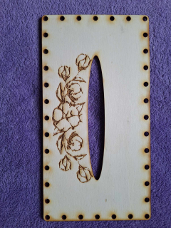 Kapesníkovník s otvorom č.57 - 25x13cm