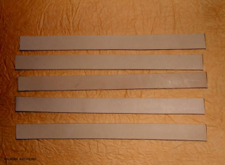 Kožený pás 2cm široký, dĺžka 30cm - prírodný